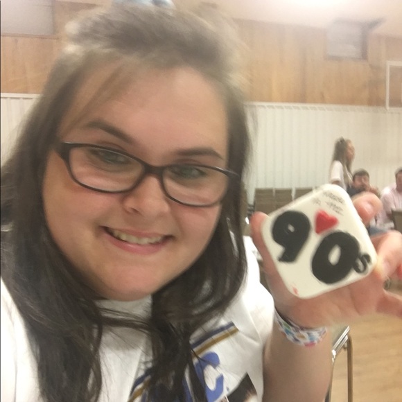 Meet your Posher, Jessica - Picture 1 of 1